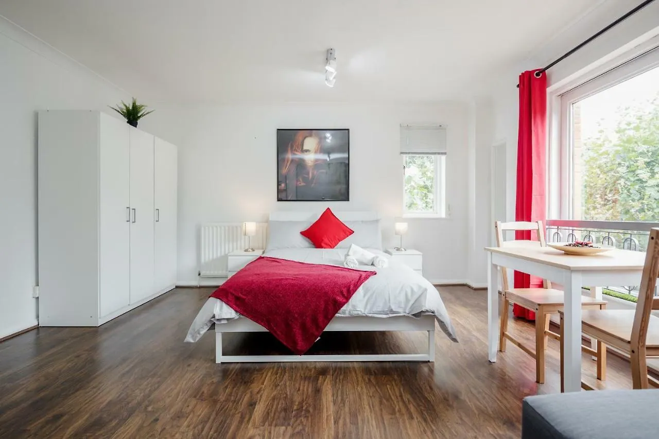 Donatello Rooms Tower Bridge London Guest house