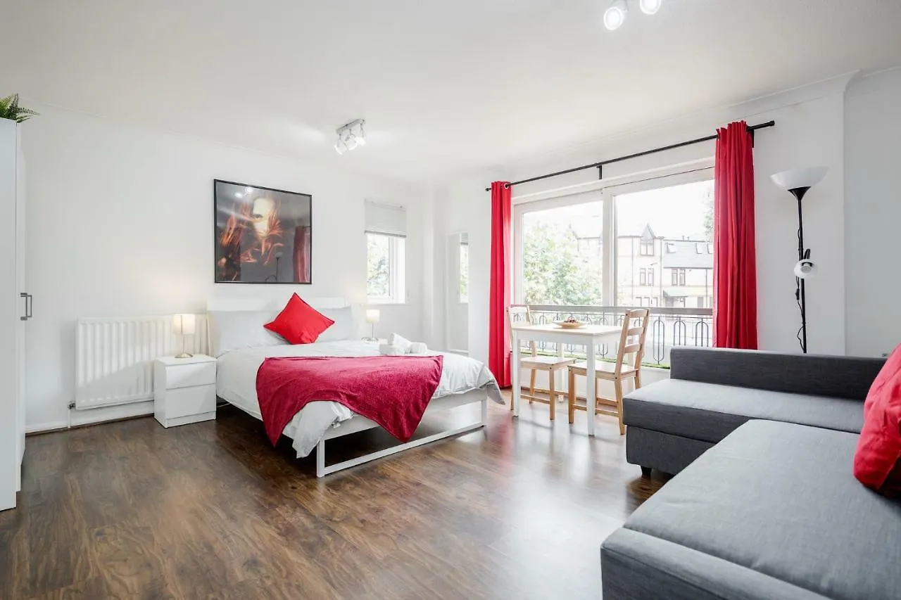 Donatello Rooms Tower Bridge location