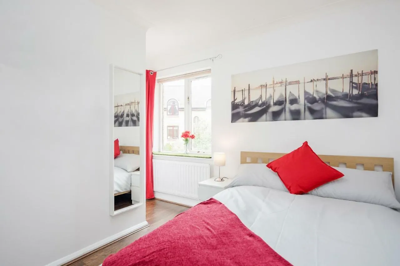 Donatello Rooms Tower Bridge London Guest house
